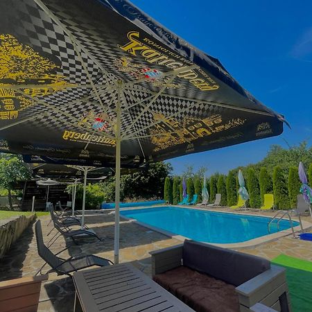 טריאבנה Bachvarovi Villas מראה חיצוני תמונה